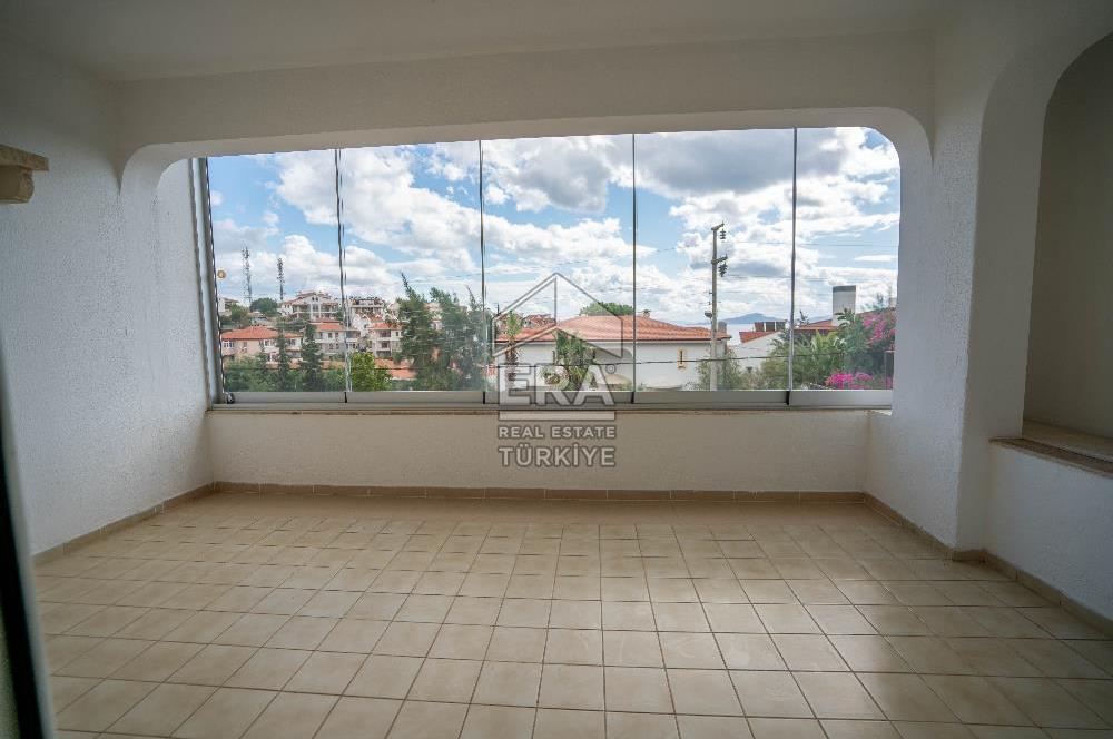 Datça Merkezde Deniz Manzaralı 277 M2 Tripleks Villa Ve Dükkan