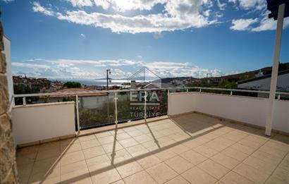 Datça Merkezde Deniz Manzaralı 277 M2 Tripleks Villa Ve Dükkan