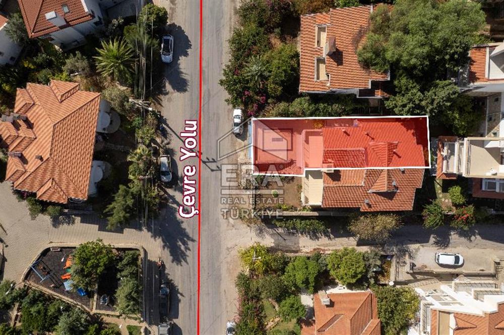 Datça Merkezde Deniz Manzaralı 277 M2 Tripleks Villa Ve Dükkan