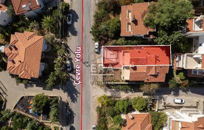 Datça Merkezde Deniz Manzaralı 277 M2 Tripleks Villa Ve Dükkan