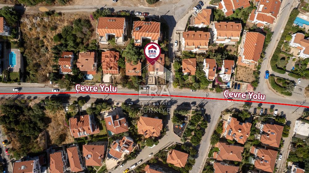 Datça Merkezde Deniz Manzaralı 277 M2 Tripleks Villa Ve Dükkan