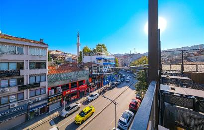 ÜSKÜDAR SELMANİ PAK CADDESİNE CEPHELİ KOMPLE SATILIK BİNA