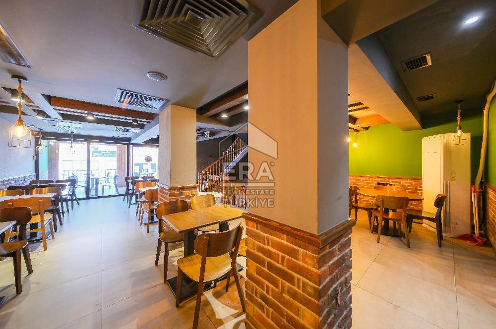 ÜSKÜDAR SELMANİ PAK CADDESİNE CEPHELİ KOMPLE SATILIK BİNA