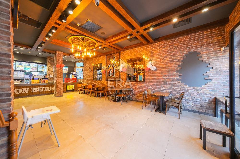 ÜSKÜDAR SELMANİ PAK CADDESİNE CEPHELİ KOMPLE SATILIK BİNA