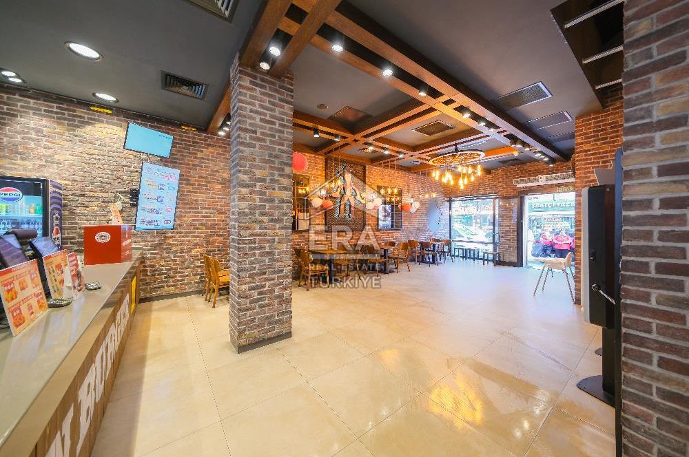 ÜSKÜDAR SELMANİ PAK CADDESİNE CEPHELİ KOMPLE SATILIK BİNA