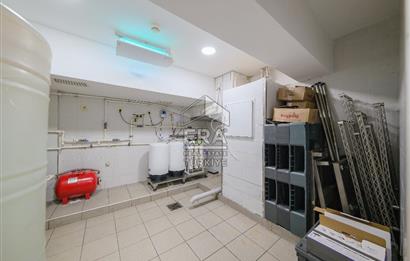 ÜSKÜDAR SELMANİ PAK CADDESİNE CEPHELİ KOMPLE SATILIK BİNA