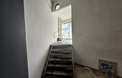 Karşıyaka Şemikler Ordu Bulvarı Yanı KİRALIK 140 m2 Dükkan/Mağza