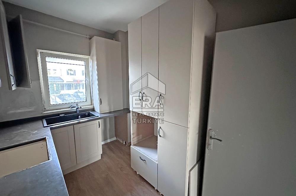 Zekeriyaköy Çarşıda Cadde Üzeri 2+1 Kiralık Ofis Dairesi