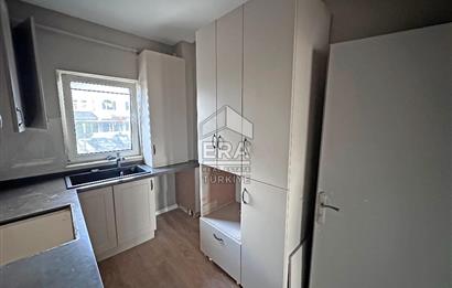 Zekeriyaköy Çarşıda Cadde Üzeri 2+1 Kiralık Ofis Dairesi