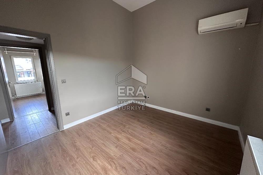 Zekeriyaköy Çarşıda Cadde Üzeri 2+1 Kiralık Ofis Dairesi