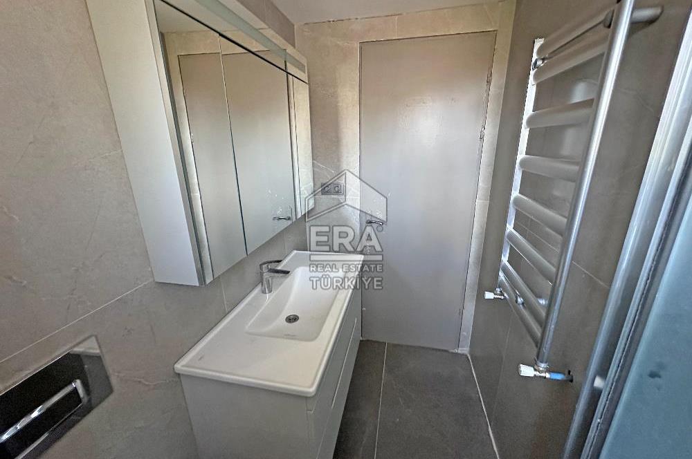 Zekeriyaköy Çarşıda Cadde Üzeri 2+1 Kiralık Ofis Dairesi