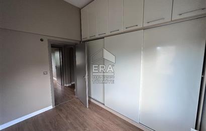Zekeriyaköy Çarşıda Cadde Üzeri 2+1 Kiralık Ofis Dairesi