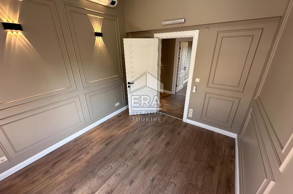 Zekeriyaköy Çarşıda Komple Yenilenmiş 2+1 Ofis Dairesi
