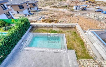 İzmir Villakent Müstakil Havuzlu 5+2 Lüks Villa 