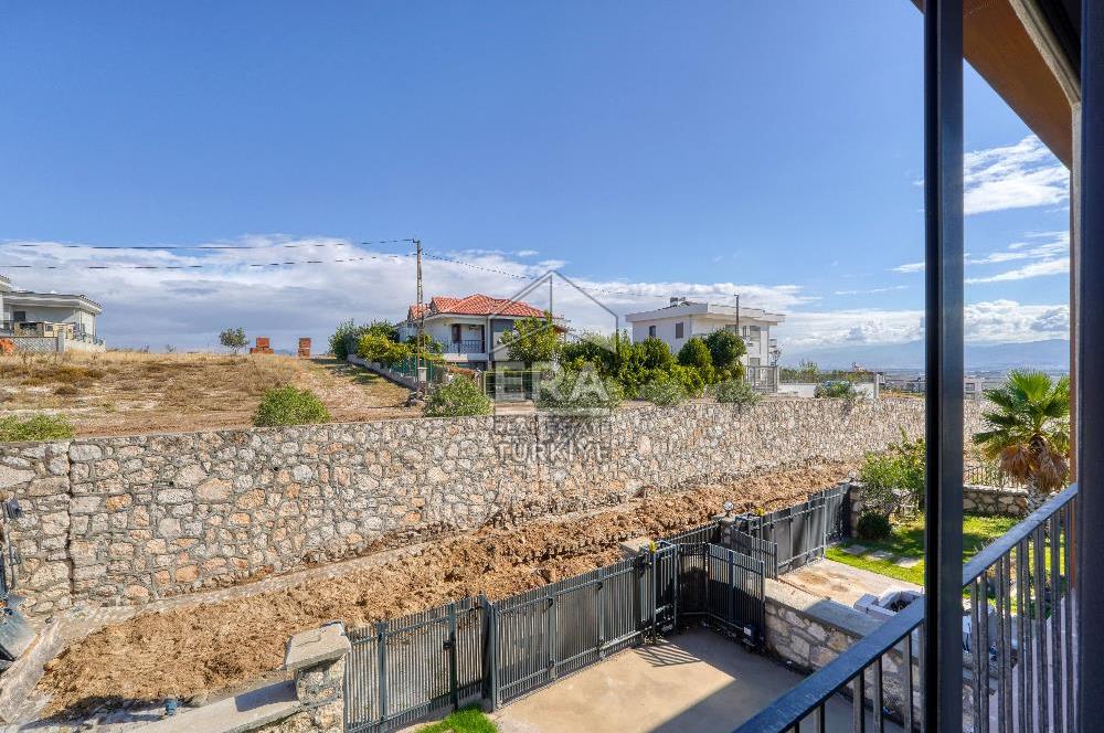 İzmir Villakent Müstakil Havuzlu 5+2 Lüks Villa 