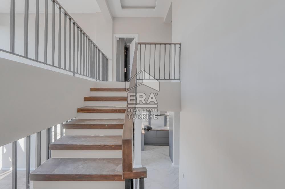 İzmir Villakent Müstakil Havuzlu 5+2 Lüks Villa 