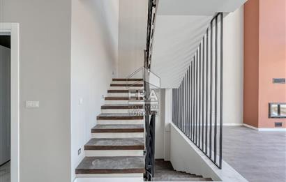 İzmir Villakent Müstakil Havuzlu 5+2 Lüks Villa 