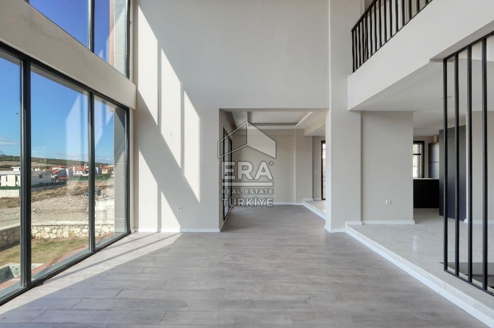 İzmir Villakent Müstakil Havuzlu 5+2 Lüks Villa 