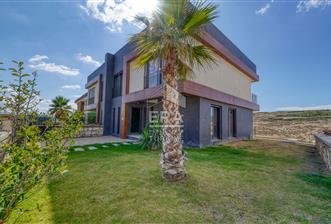 İzmir Villakent Müstakil Havuzlu 5+2 Lüks Villa 