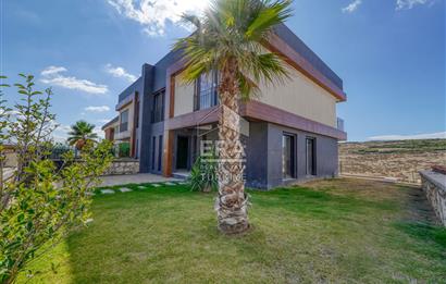İzmir Villakent Müstakil Havuzlu 5+2 Lüks Villa 