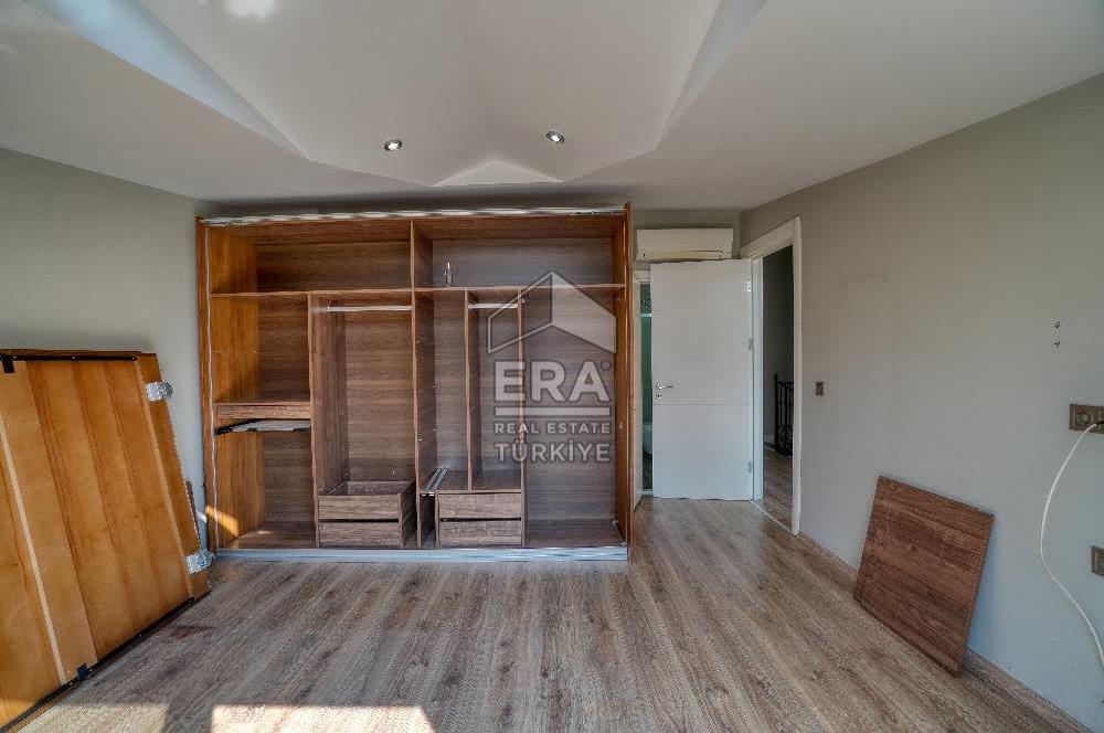 Karşıyaka Bahriye Üçok Satılık 4+1 Teraslı Dubleks Daire