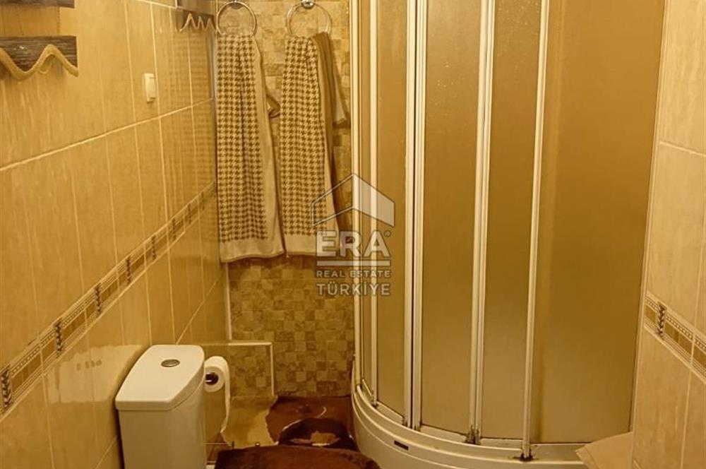 SATILIK SAZLIDERE'DE 2232 M2 MÜSTAKİL EV VE GENİŞ ARSA