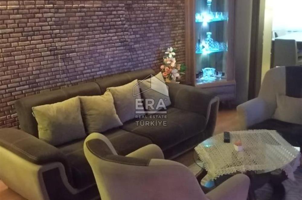 SATILIK SAZLIDERE'DE 2232 M2 MÜSTAKİL EV VE GENİŞ ARSA