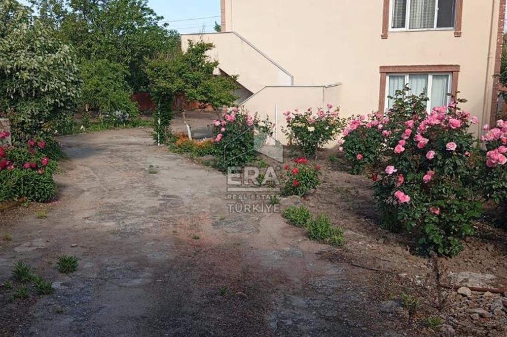 SATILIK SAZLIDERE'DE 2232 M2 MÜSTAKİL EV VE GENİŞ ARSA