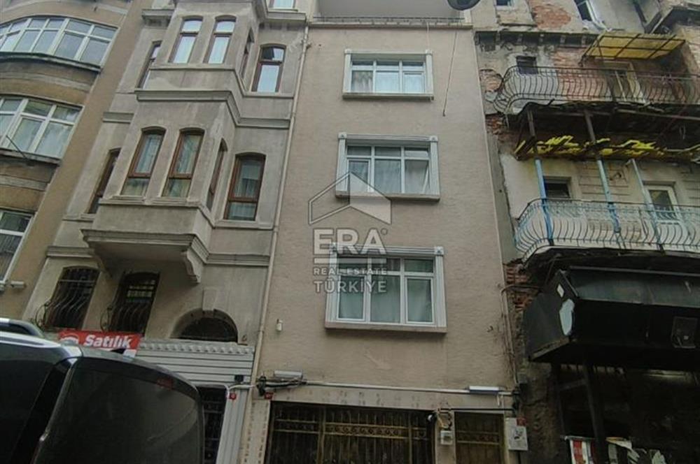 BEYOĞLU TAKSİMDE APART KİRACILI SATILIK BİNA