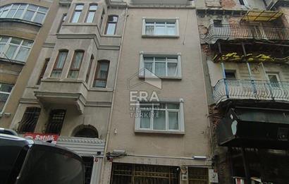 BEYOĞLU TAKSİMDE APART KİRACILI SATILIK BİNA