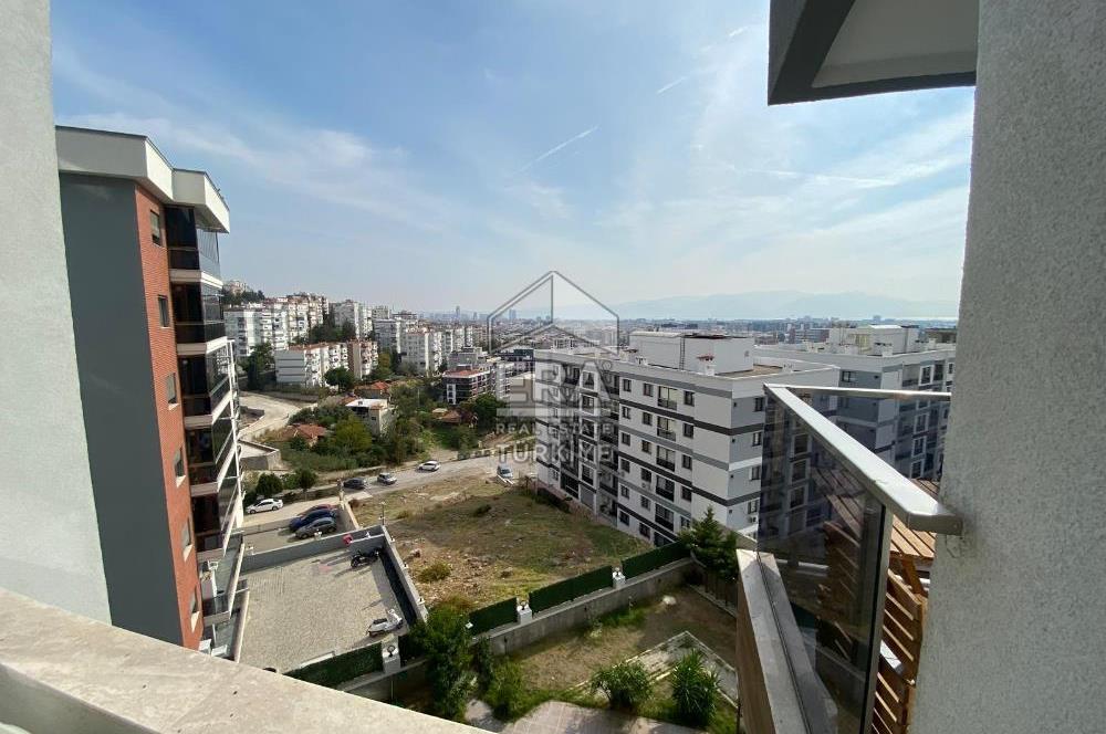 Çiğli Esentepe Terrace Panorama Sitesi 2+1 Satılık Daire