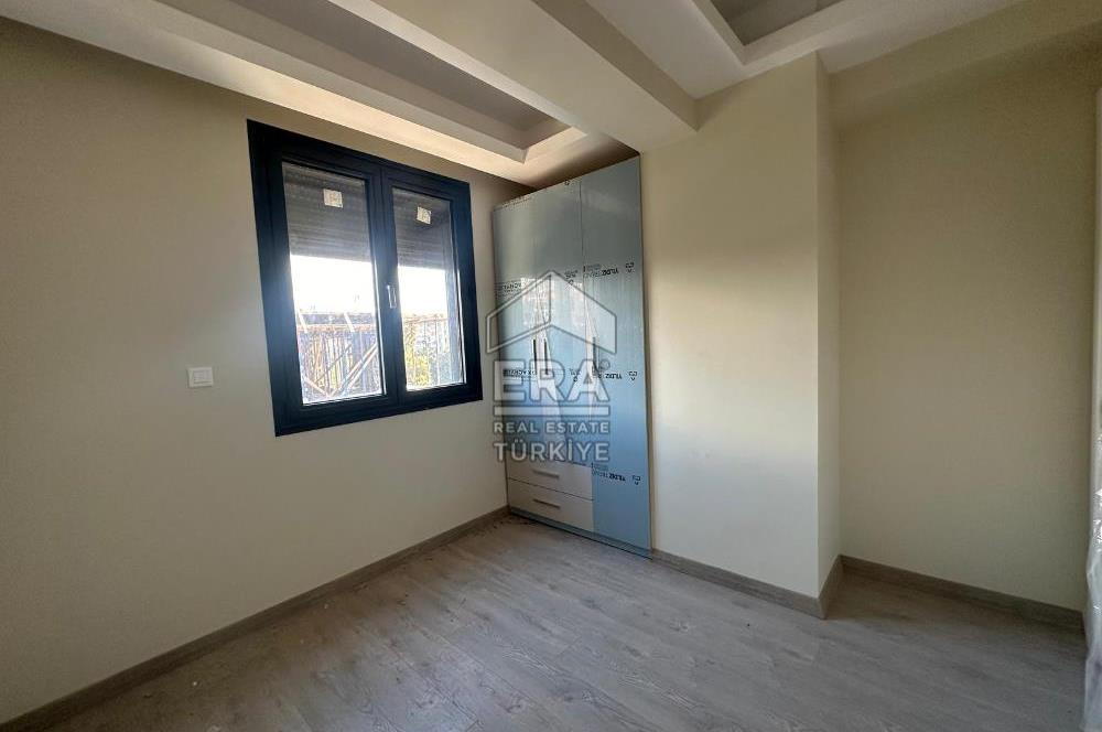 Bayraklı Manavkuyu Cadde Üzeri Yeni Bina 3+1 Satılık Daire