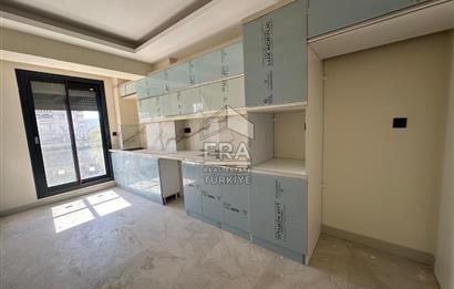 Bayraklı Manavkuyu Cadde Üzeri Yeni Bina 3+1 Satılık Daire