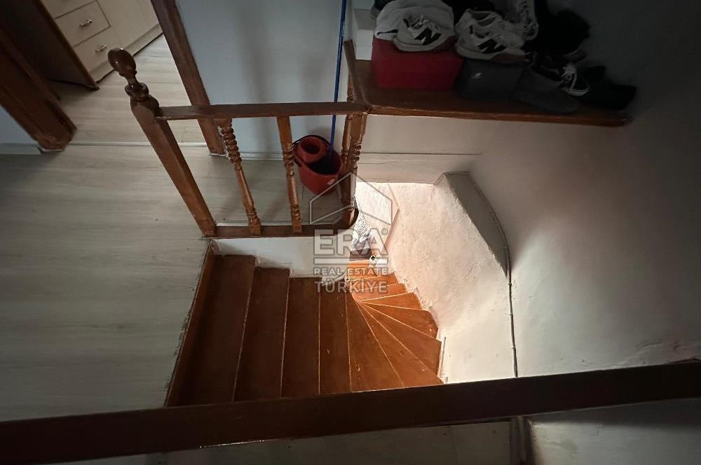 ERA PORT GÜVENCESİYLE AYVALIK MERKEZ'DE 2+1 SATILIK RUM EVİ