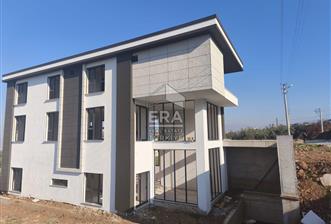 Saruhanda Satılık 6+1 Lüks Tripleks Villa
