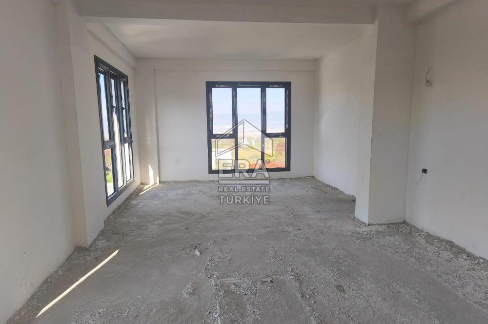 Saruhanda Satılık 6+1 Lüks Tripleks Villa