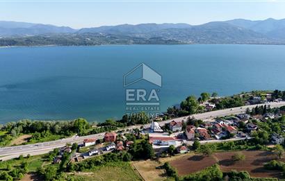 ERA KARAT Esentepede Eşsiz Konumda İmarlı Arsa Fırsatı