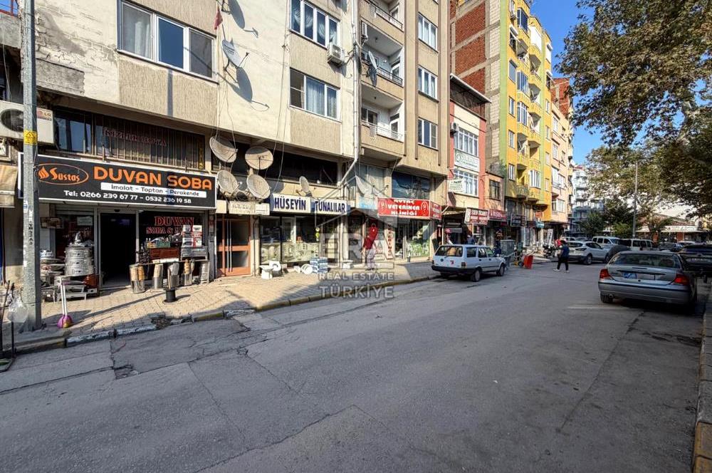 BALIKESİR KARESİ EGE MAH. DEMİRCİLER CD. SATILIK 3 KATLI DÜKKAN