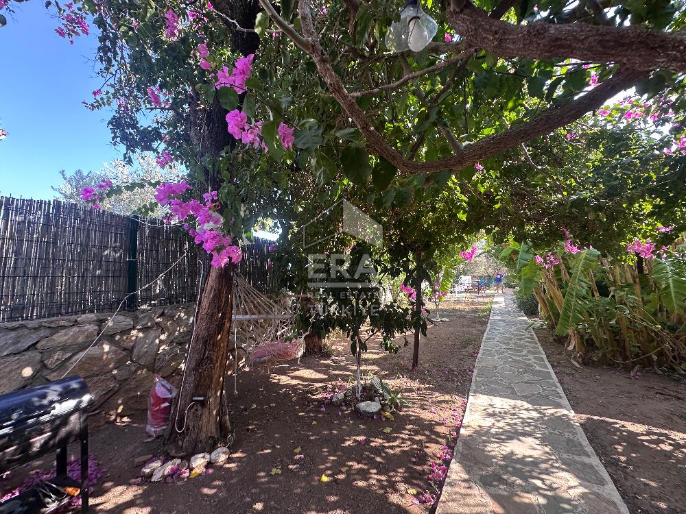 DATÇA OVABÜKÜ’NDE SATILIK 751 m2 ARSA PAYLI 4 ADET BUNGALOV EV