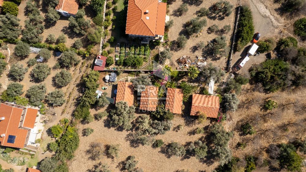 DATÇA OVABÜKÜ’NDE SATILIK 751 m2 ARSA PAYLI 4 ADET BUNGALOV EV