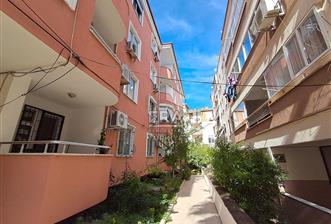 Sarımsaklı Minibüs Caddesi’nde Geniş ve Bakımlı 2+1 Satılık Daire