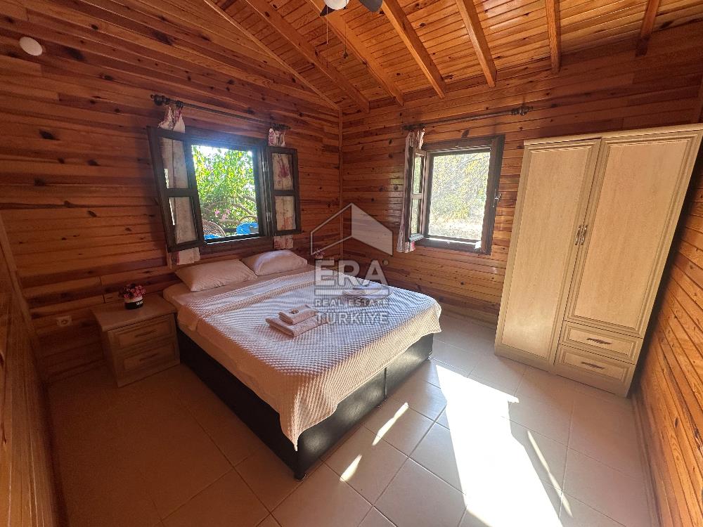 DATÇA OVABÜKÜ’NDE SATILIK 751 m2 ARSA PAYLI 4 ADET BUNGALOV EV