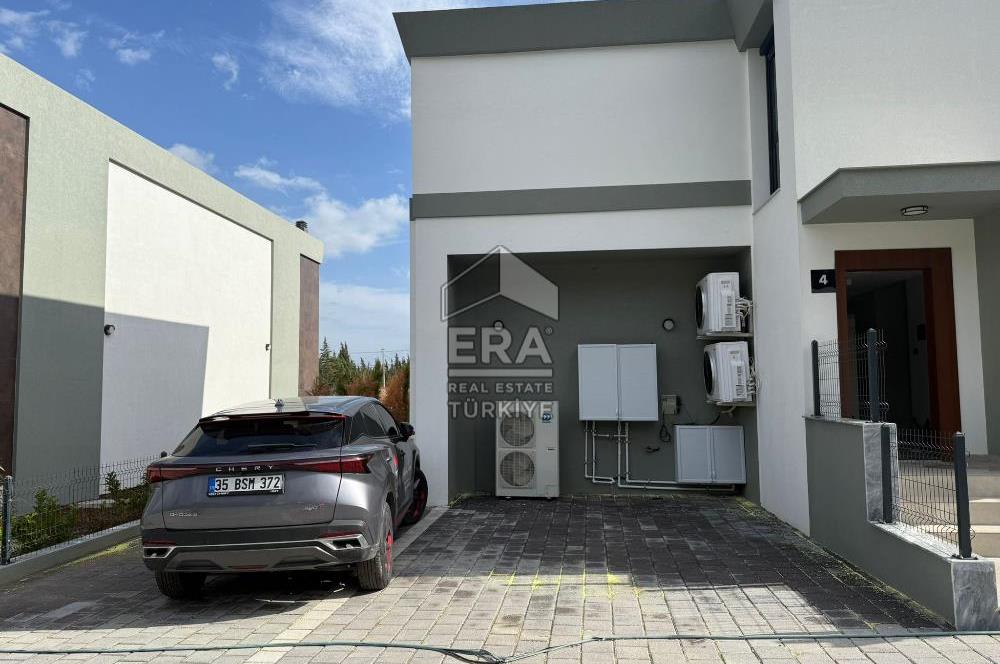 Kemalpaşa Çiniliköyde Satılık Lüks Villa