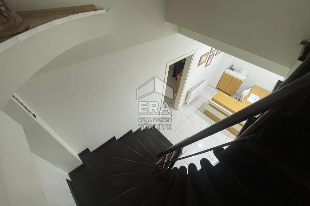 ERA KARAT ADAPAZARI BOSNA CADDESİ'NDE DUBLEX SATILIK OFİS