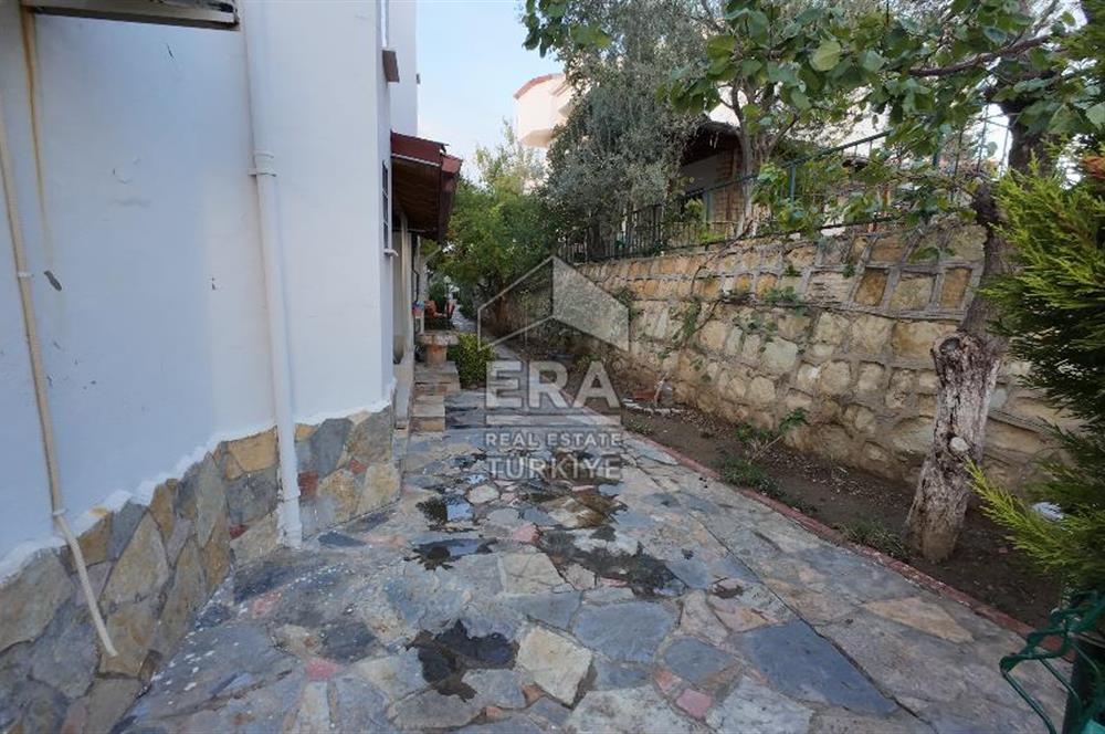 ERA Angel'dan Pelitköy'de Havuzlu Sitede Deniz Manzaralı Villa