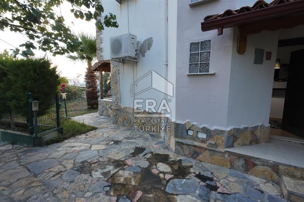 ERA Angel'dan Pelitköy'de Havuzlu Sitede Deniz Manzaralı Villa