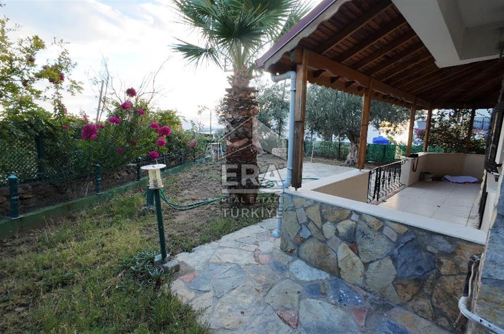 ERA Angel'dan Pelitköy'de Havuzlu Sitede Deniz Manzaralı Villa