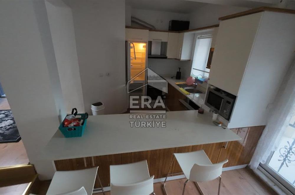 ERA Angel'dan Pelitköy'de Havuzlu Sitede Deniz Manzaralı Villa