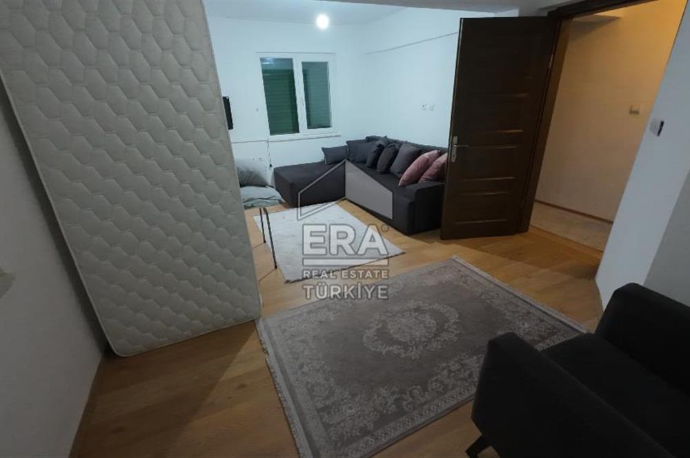ERA Angel'dan Pelitköy'de Havuzlu Sitede Deniz Manzaralı Villa