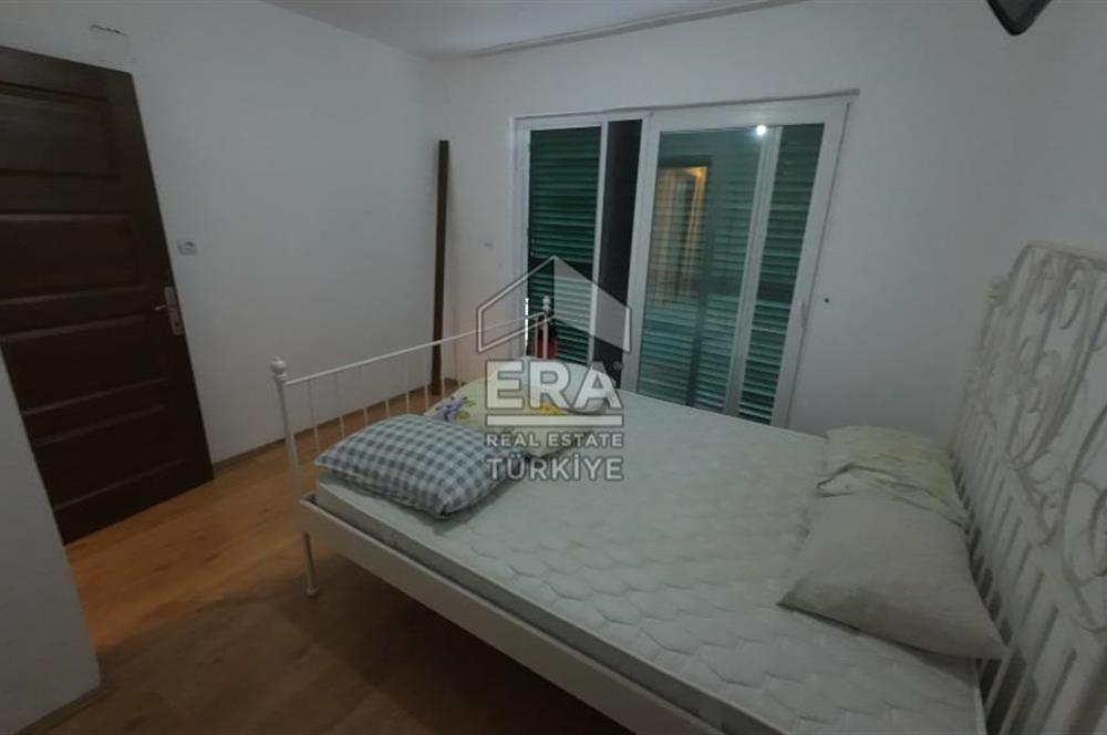 ERA Angel'dan Pelitköy'de Havuzlu Sitede Deniz Manzaralı Villa